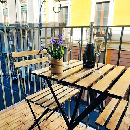 Duhome Apartment In The Heart Of كاتانيا المظهر الخارجي الصورة